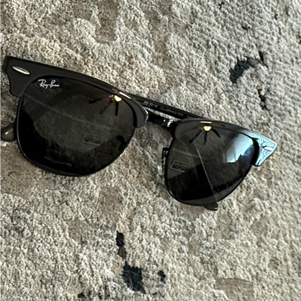 Ray-Ban Classic Black Sunglasses